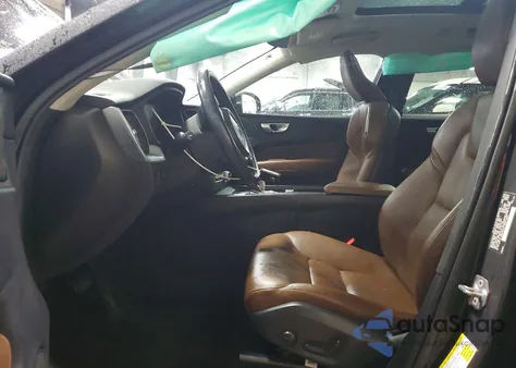 2019 Volvo Xc60 T6 z USA, uszkodzony, nr VIN YV4A22RK7K1324930